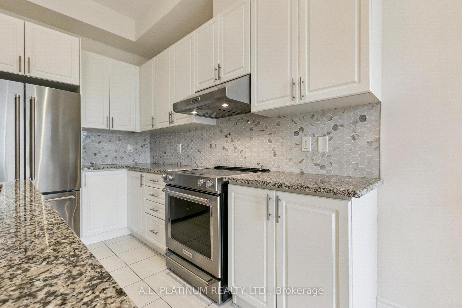 32 Kingsville Lane photo 24
