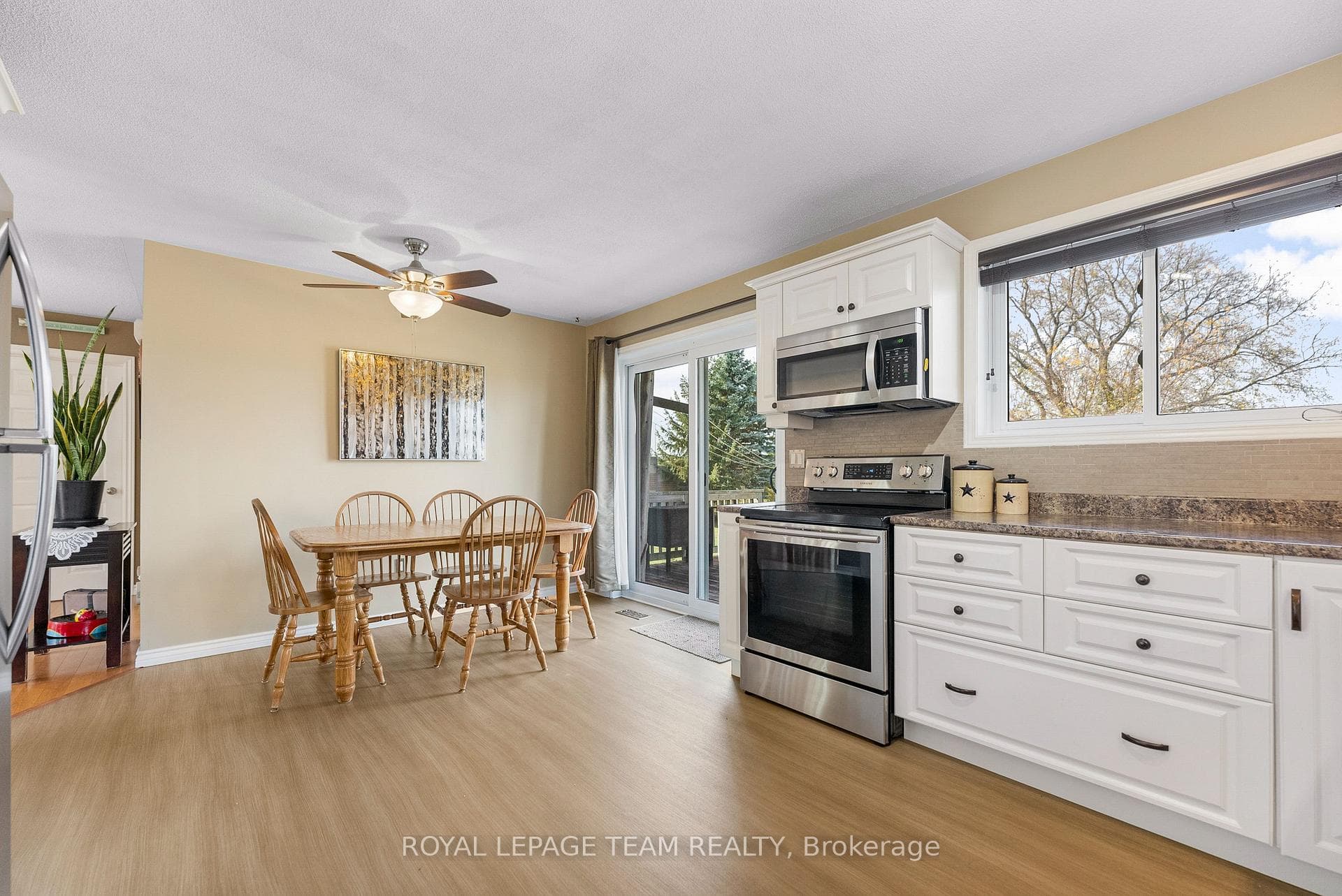 Dining/Kitchen