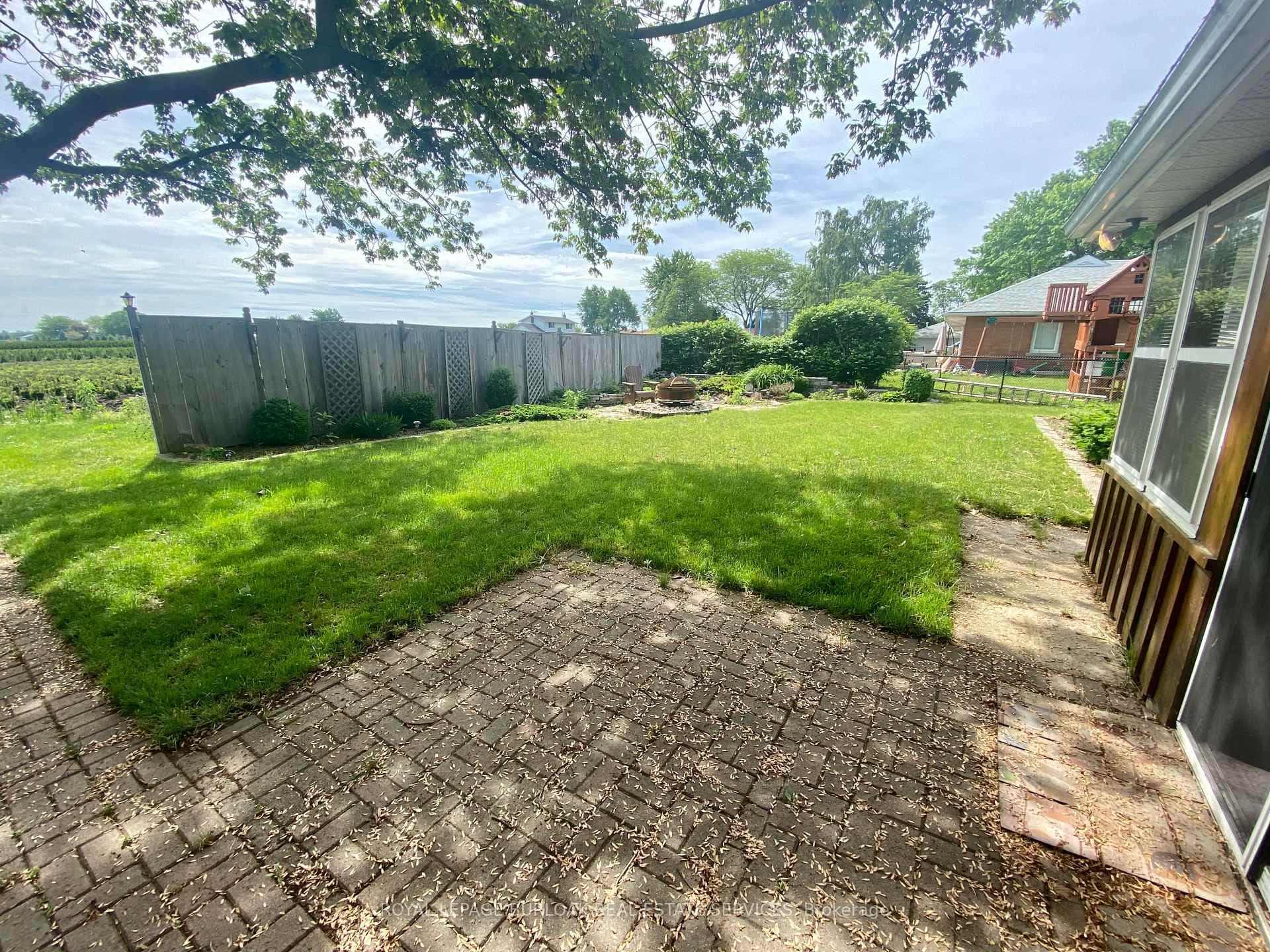 4213 Victoria Avenue photo 24