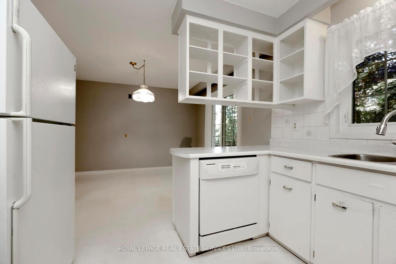 1492 Hillgrove Road photo 21