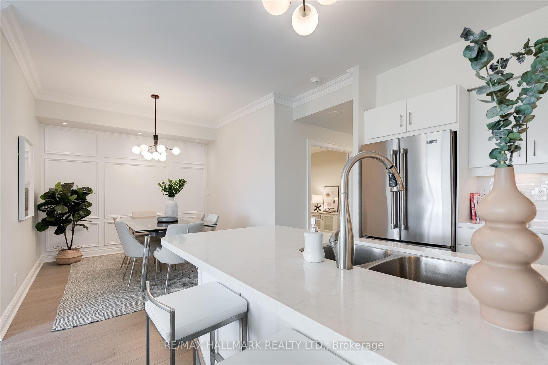 10 Delisle Avenue Unit 1101 photo 10