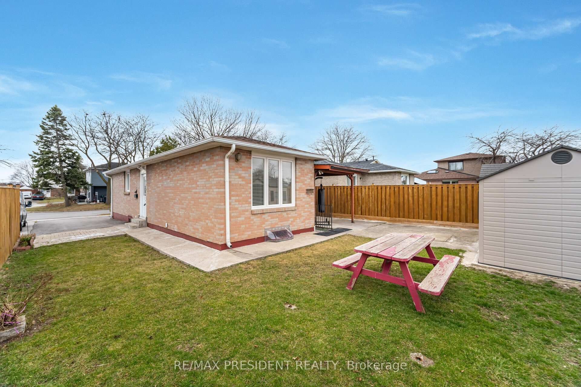 6 Sultan Pool Drive photo 32