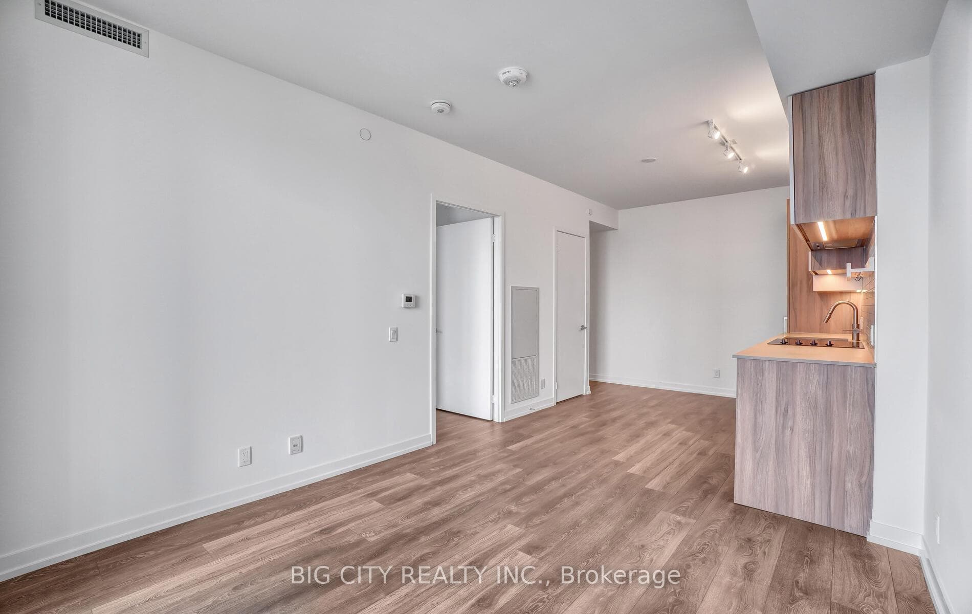 950 Portage Parkway Unit 2811 photo 12