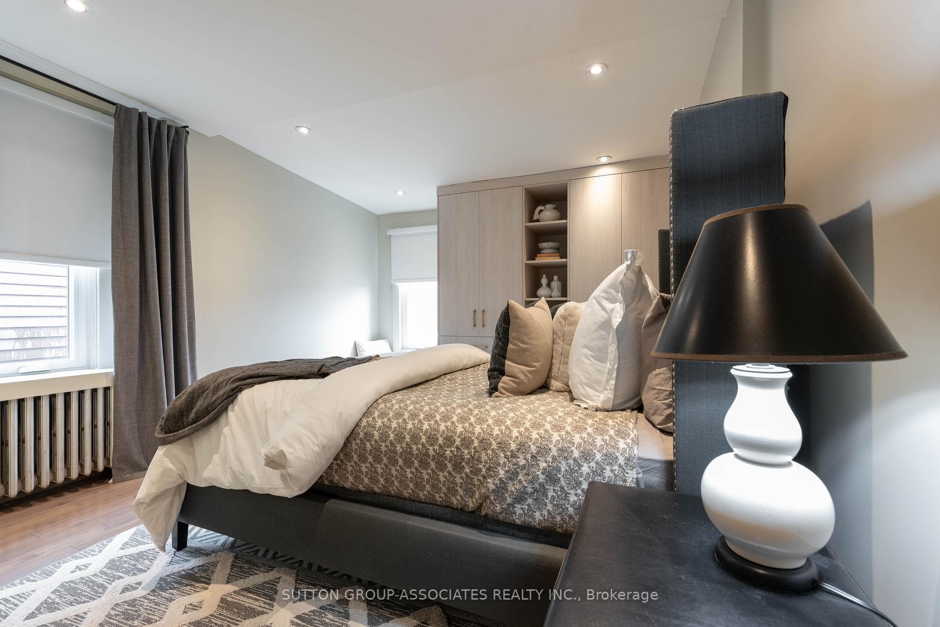 106 Uxbridge Avenue photo 24