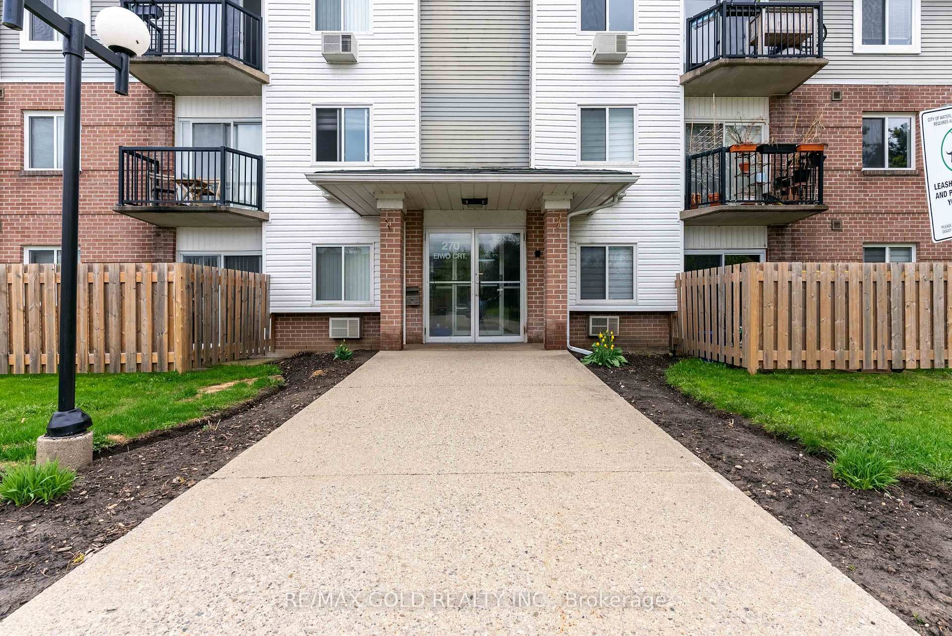 270 Eiwo Court Unit 302 photo 4