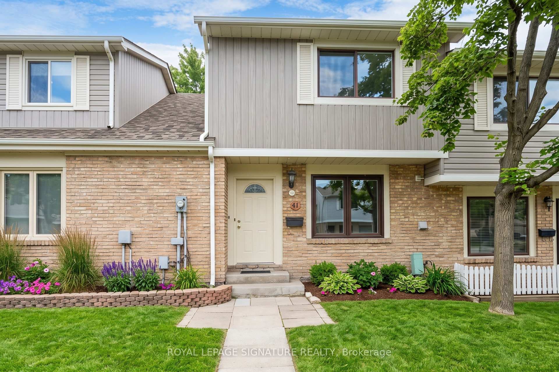 98 Falconer Drive Unit 41 photo 1