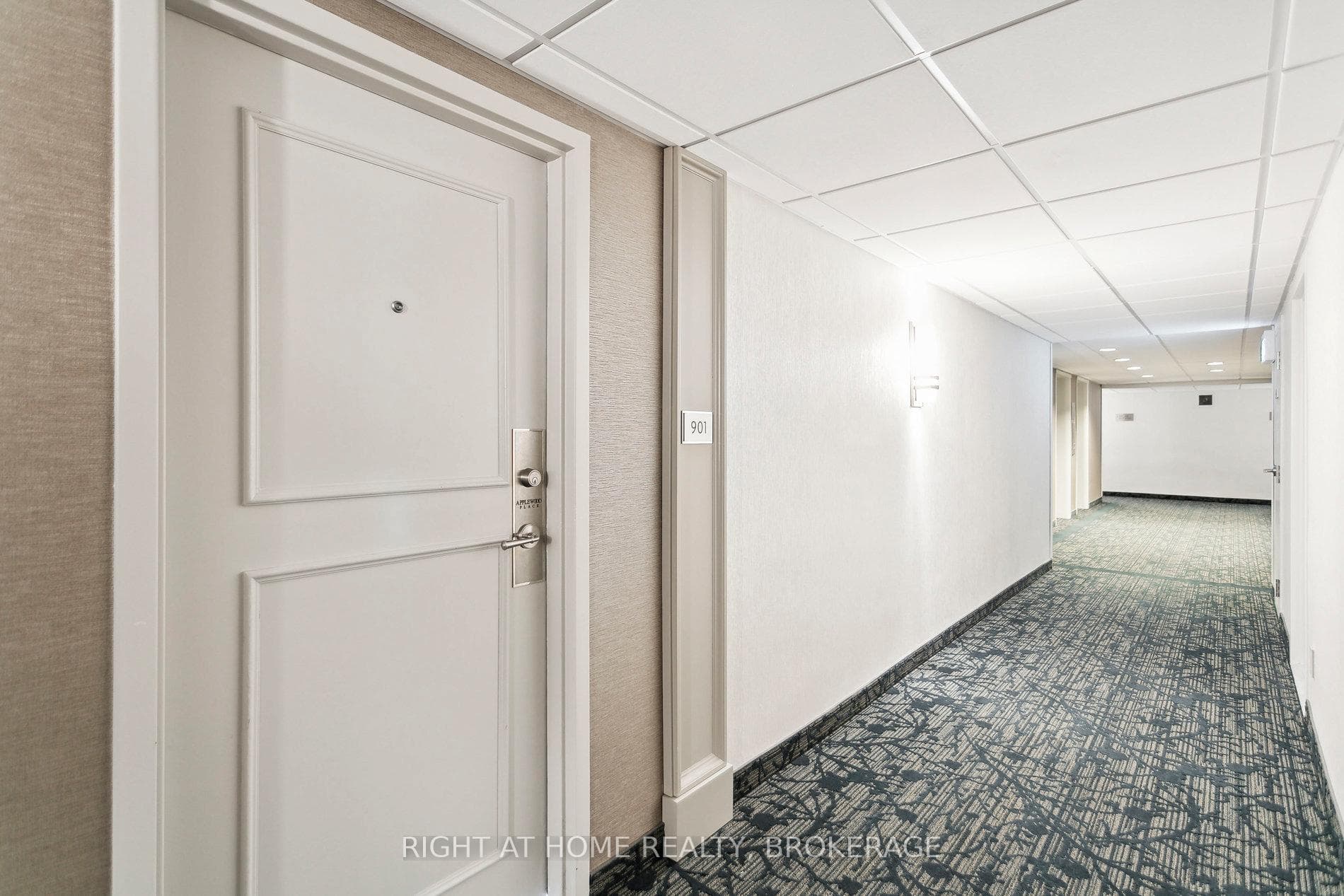 1333 Bloor Street Unit 901 photo 5