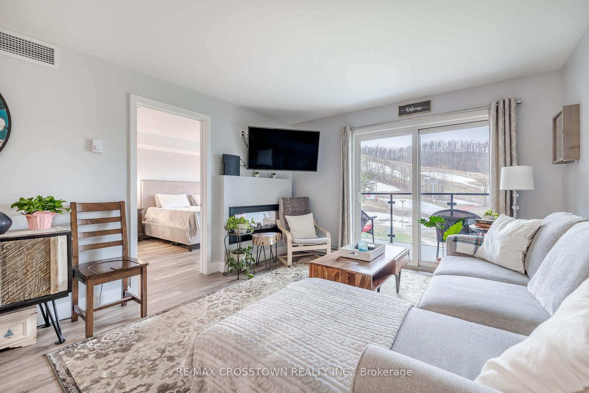 80 HORSESHOE Boulevard Unit 302 photo 16