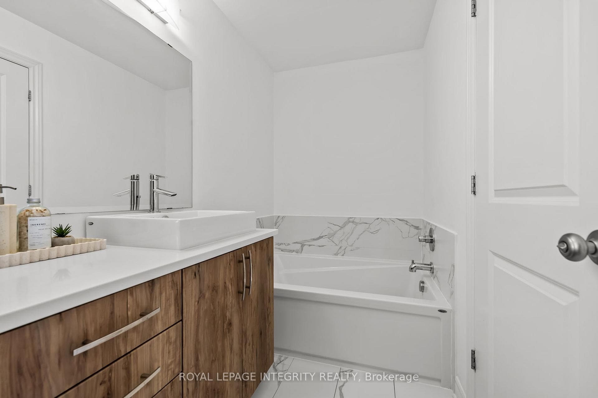 691 Capricorn Circle photo 29