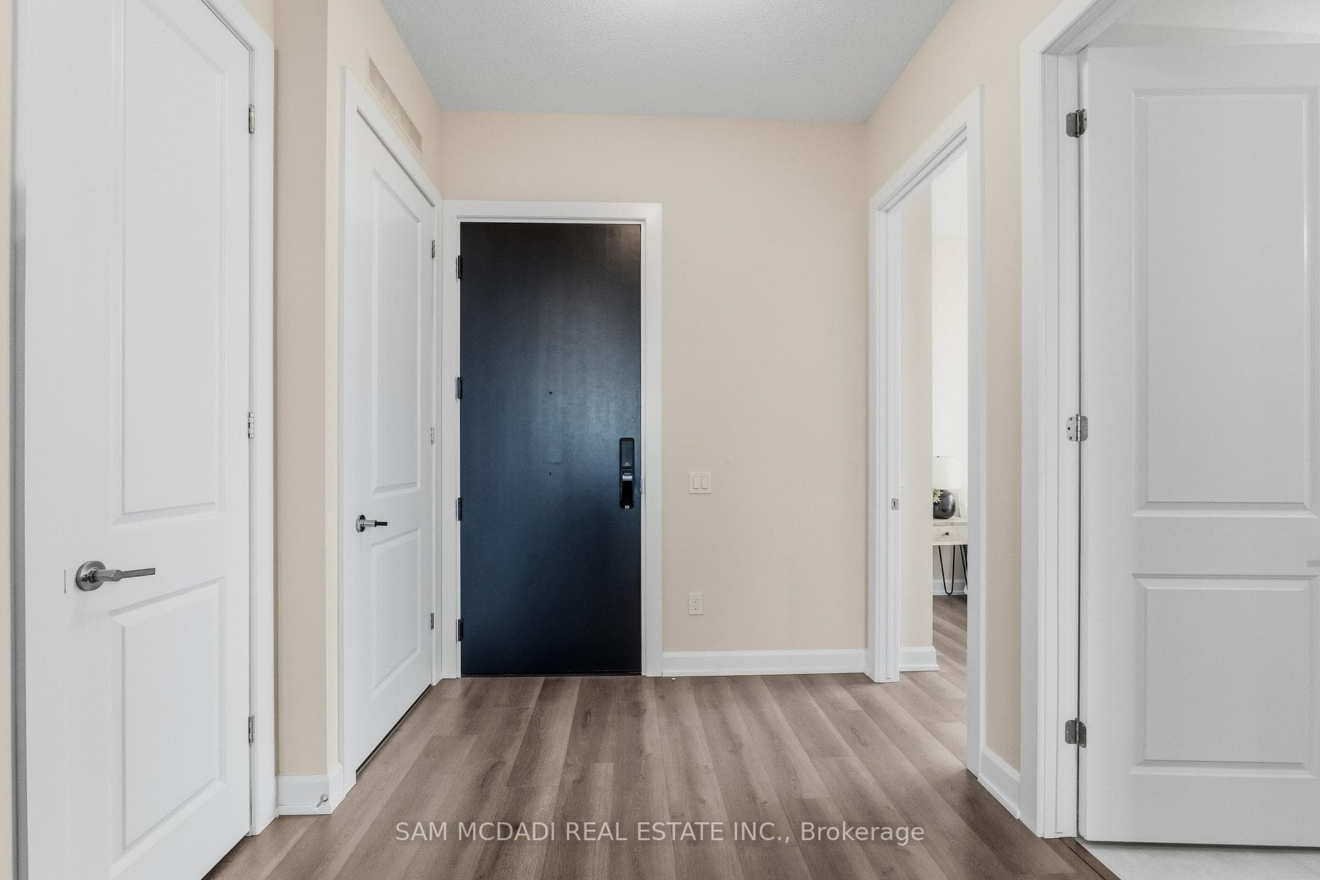 3220 William Coltson Avenue Unit Ph - 2202 photo 4