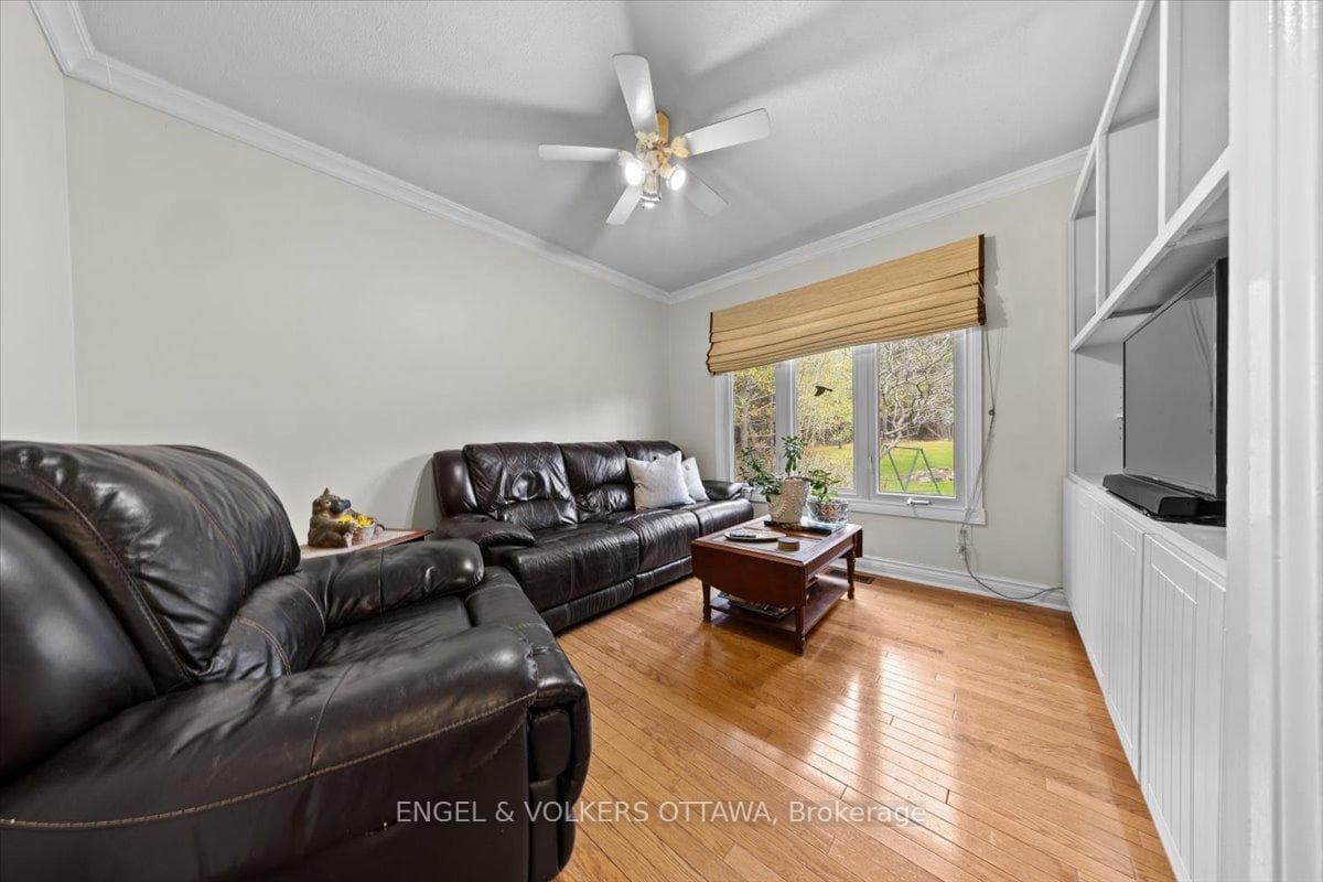 4841 Torbolton Ridge photo 22