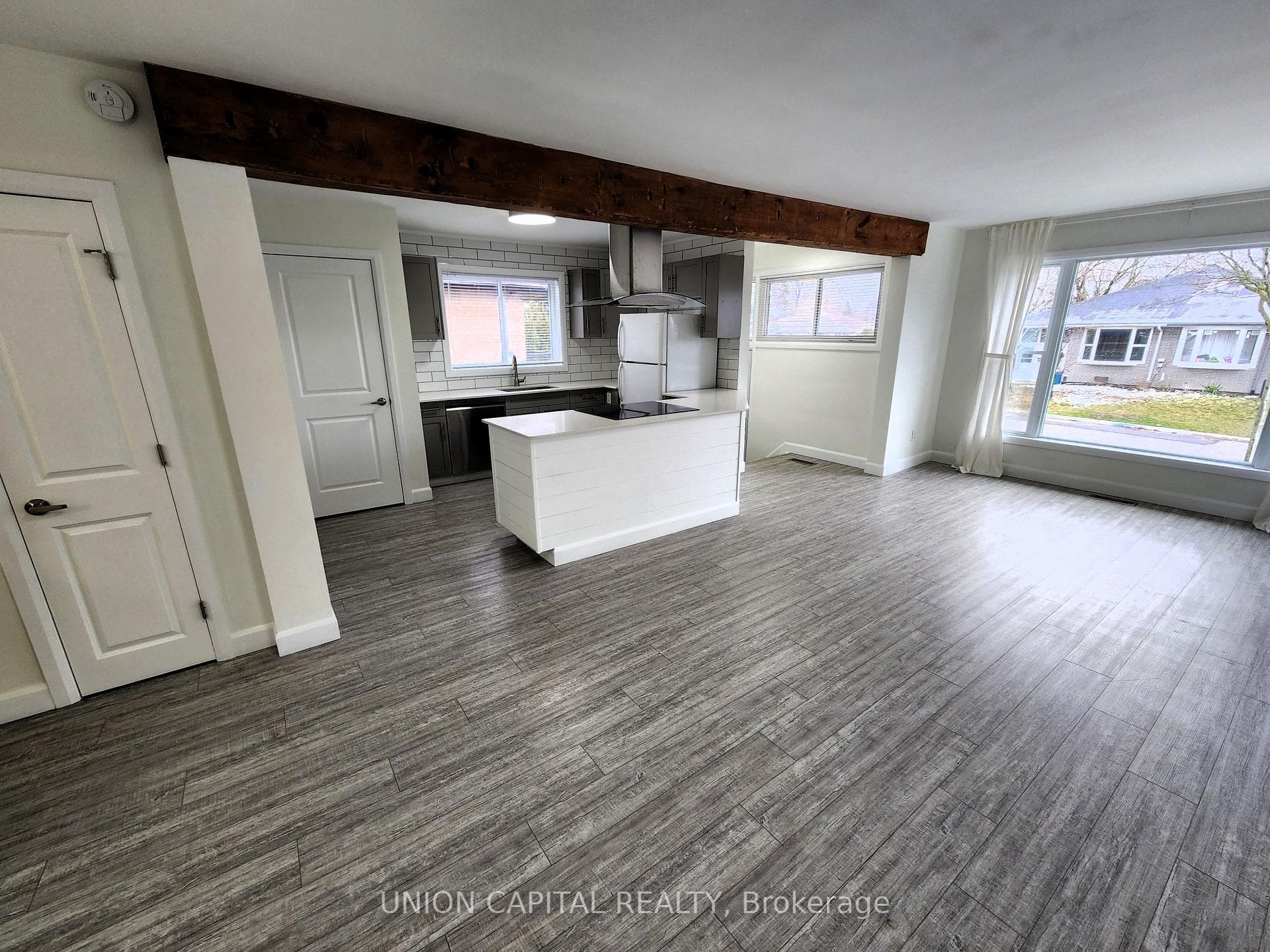 85 Walter Avenue Unit Unit A photo 4
