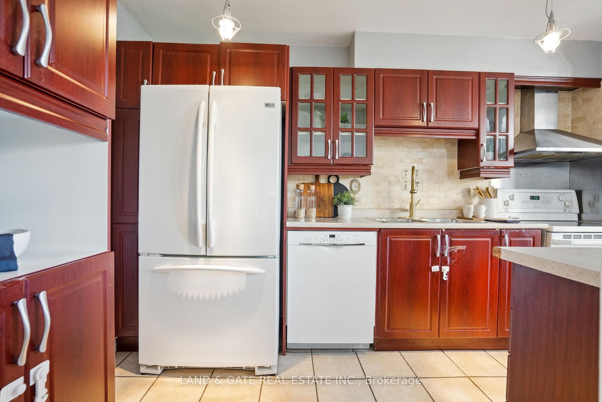 260 Seneca Hill Drive Unit 702 photo 18