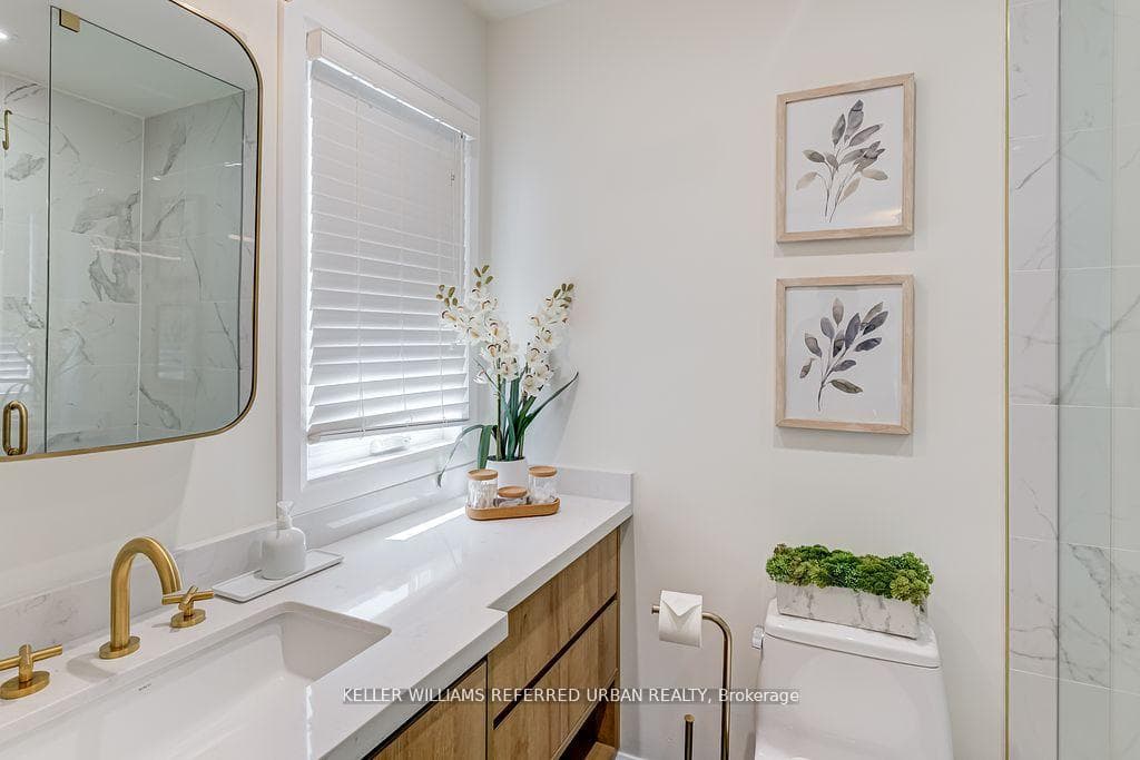 105 White Pine Crescent photo 24