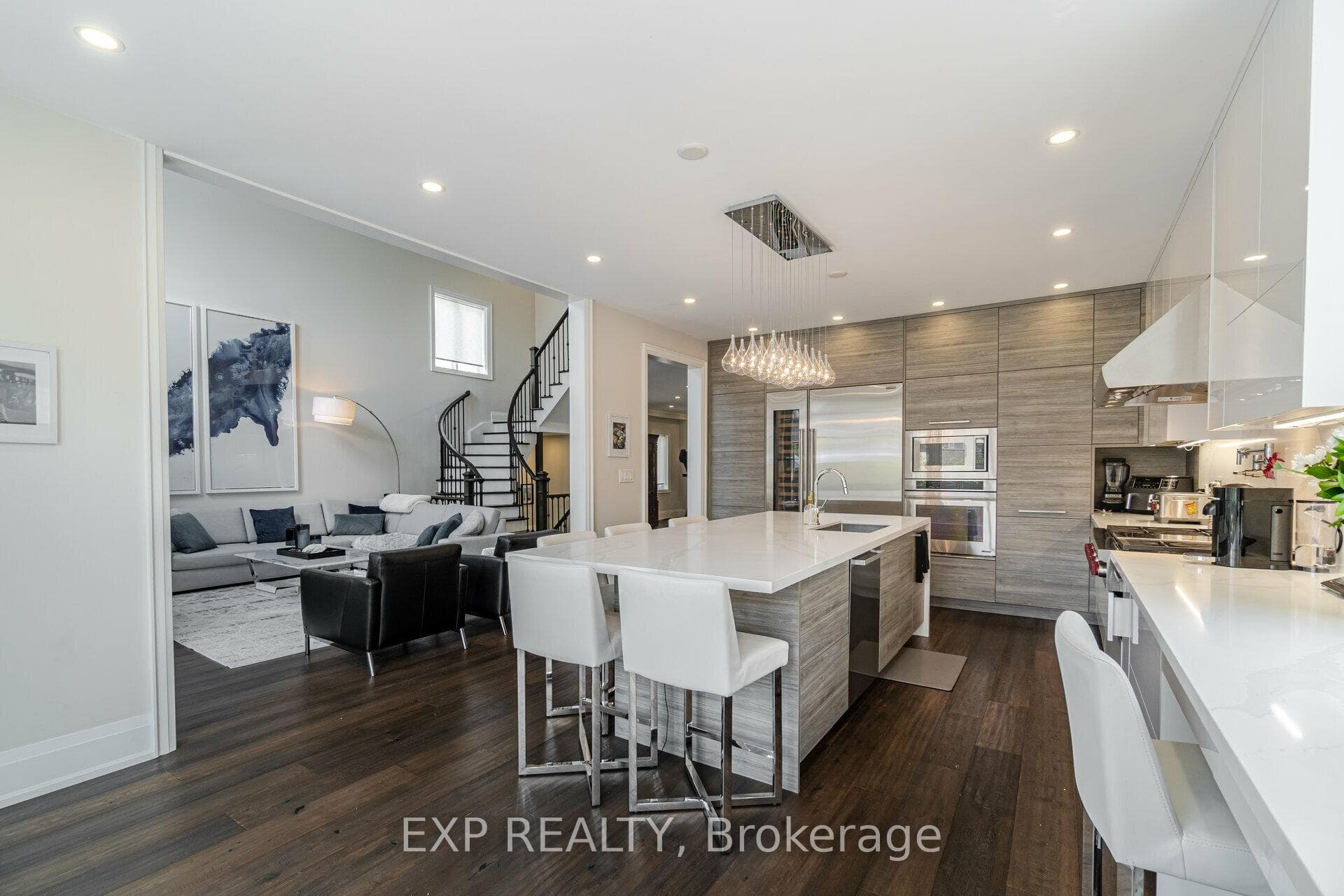 6810 Early Settler Row photo 9