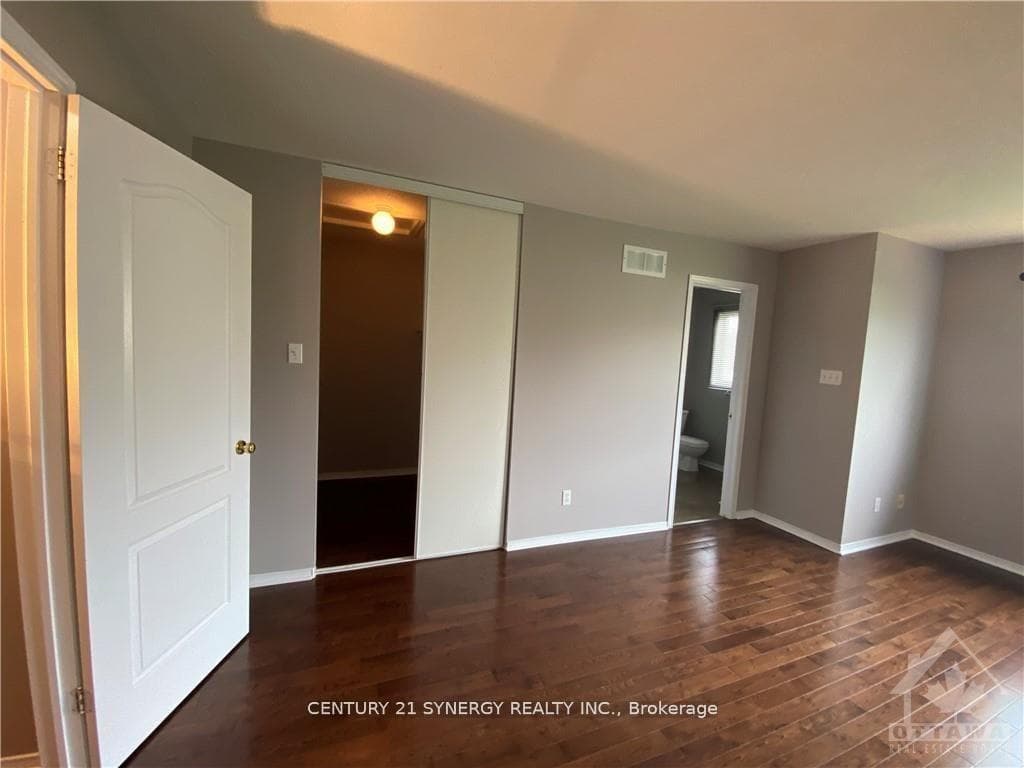 11 Landover Crescent photo 13