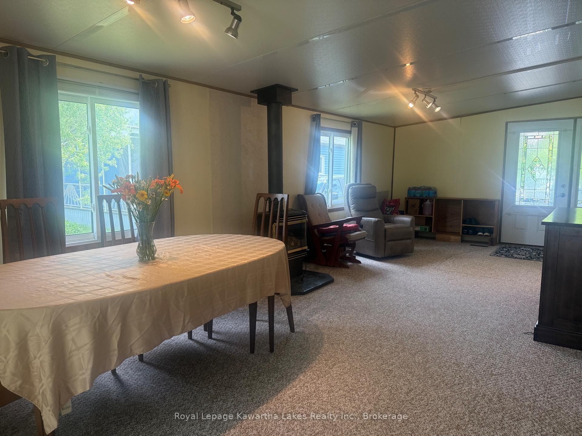 2nd living area