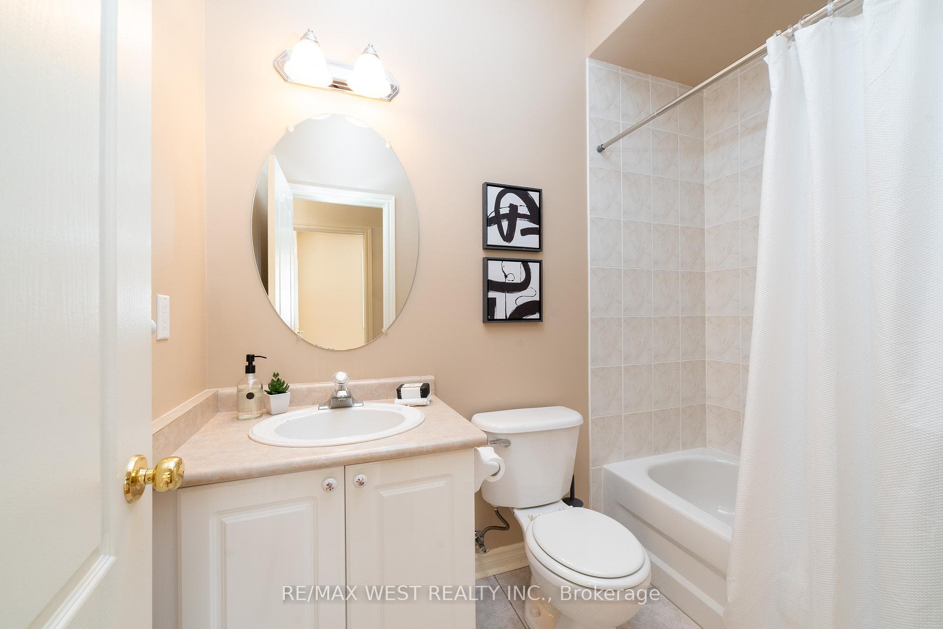 1876 Falconwood Way photo 19