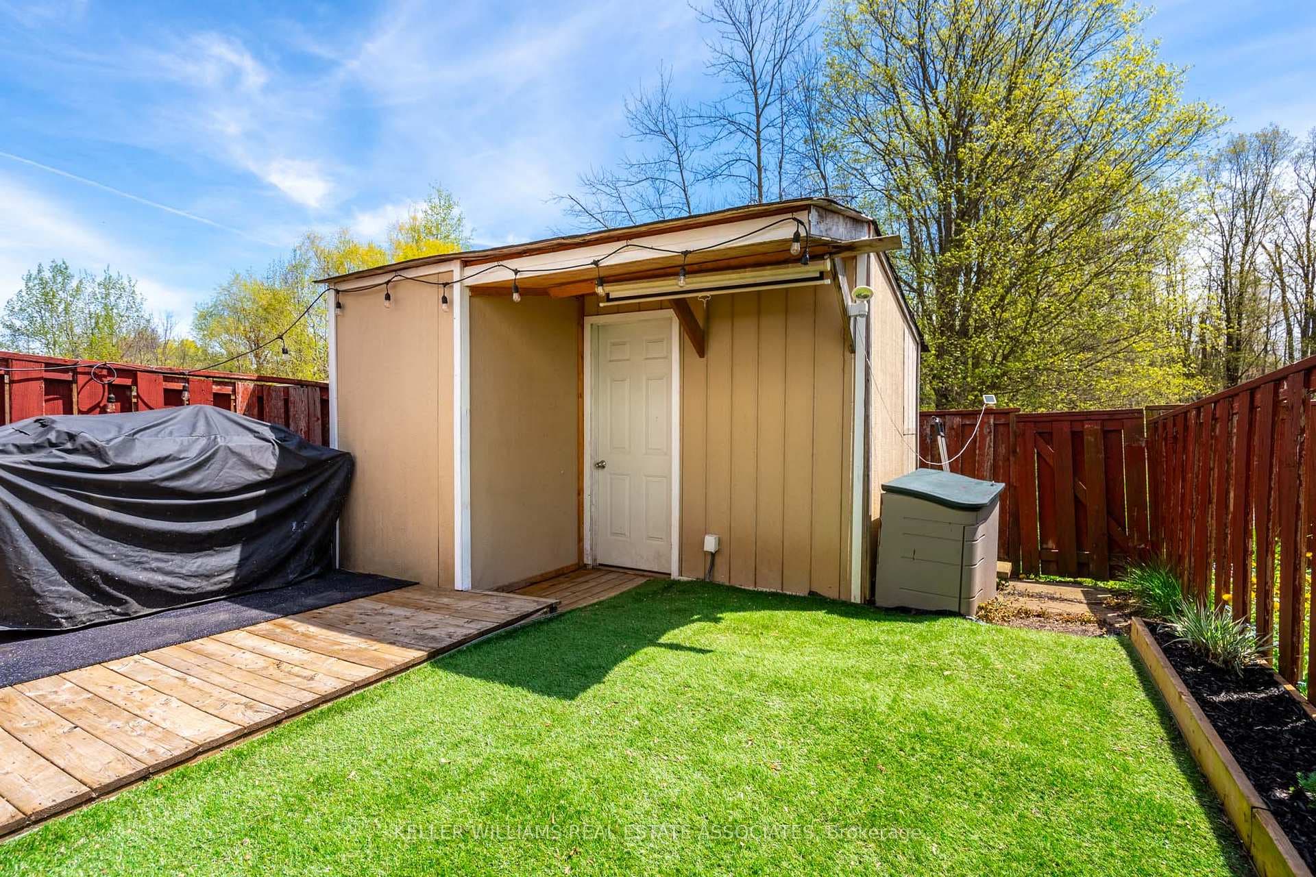 88 Kingham Road photo 28