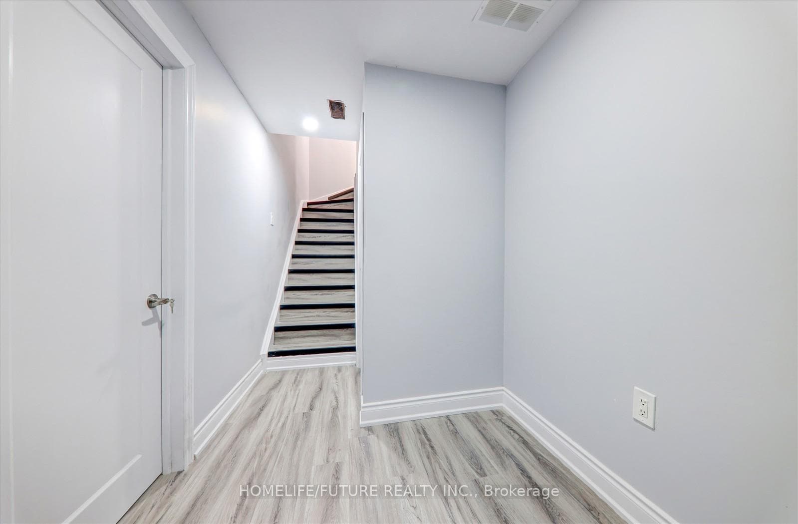 56 Fencerow Drive photo 31