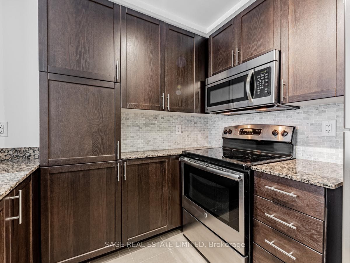 830 Lawrence Avenue Unit 833 photo 8