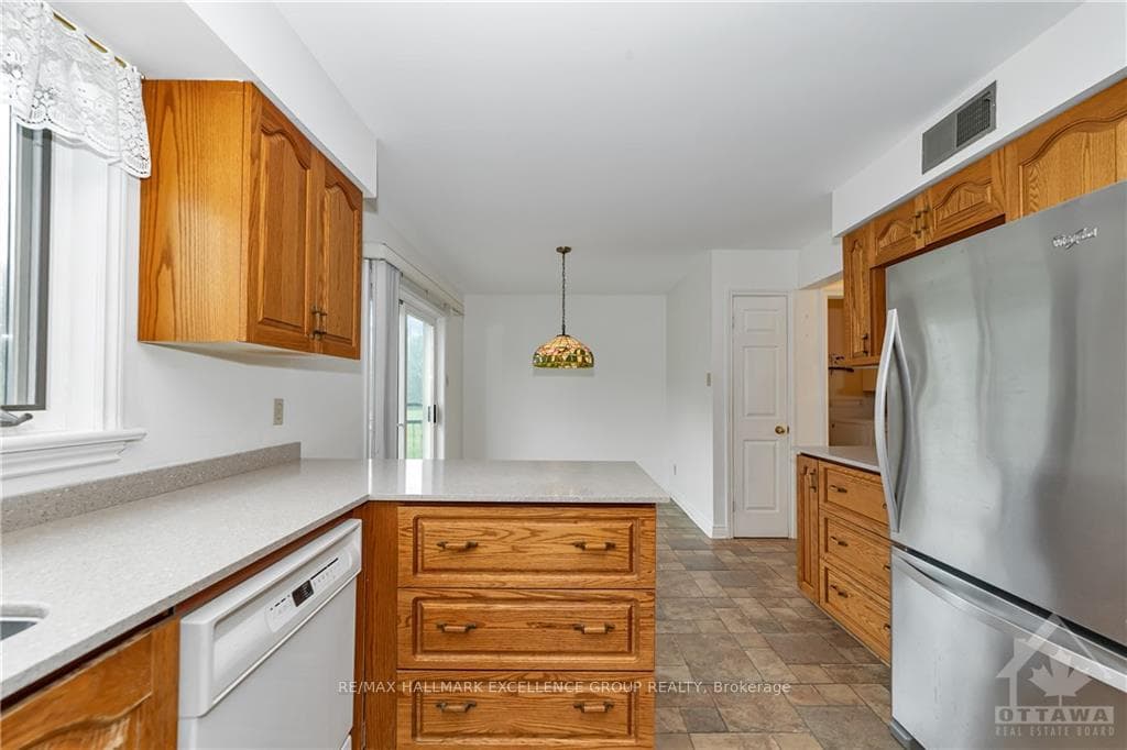 468 TURNERS Road photo 11