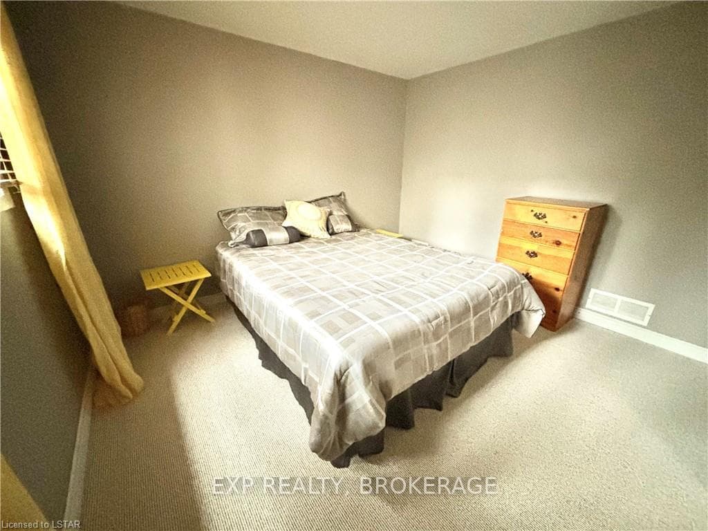 1101 PRINCE PHILIP Drive photo 5