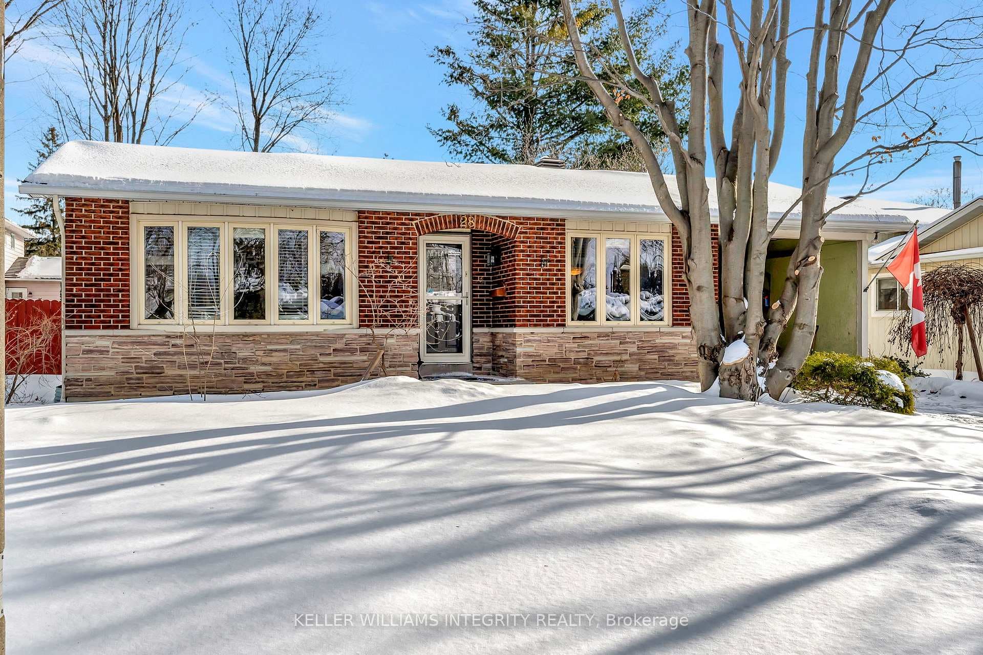 28 Wedgewood Crescent photo 1