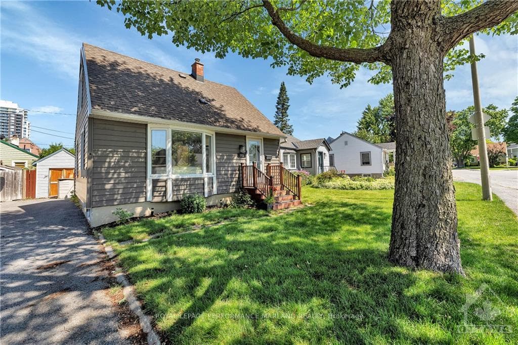 181 CRERAR Avenue photo 1