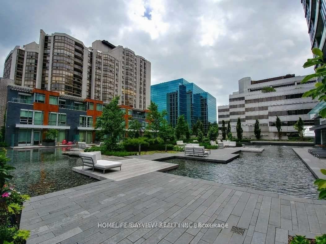 88 Sheppard Avenue Unit 702 photo 2
