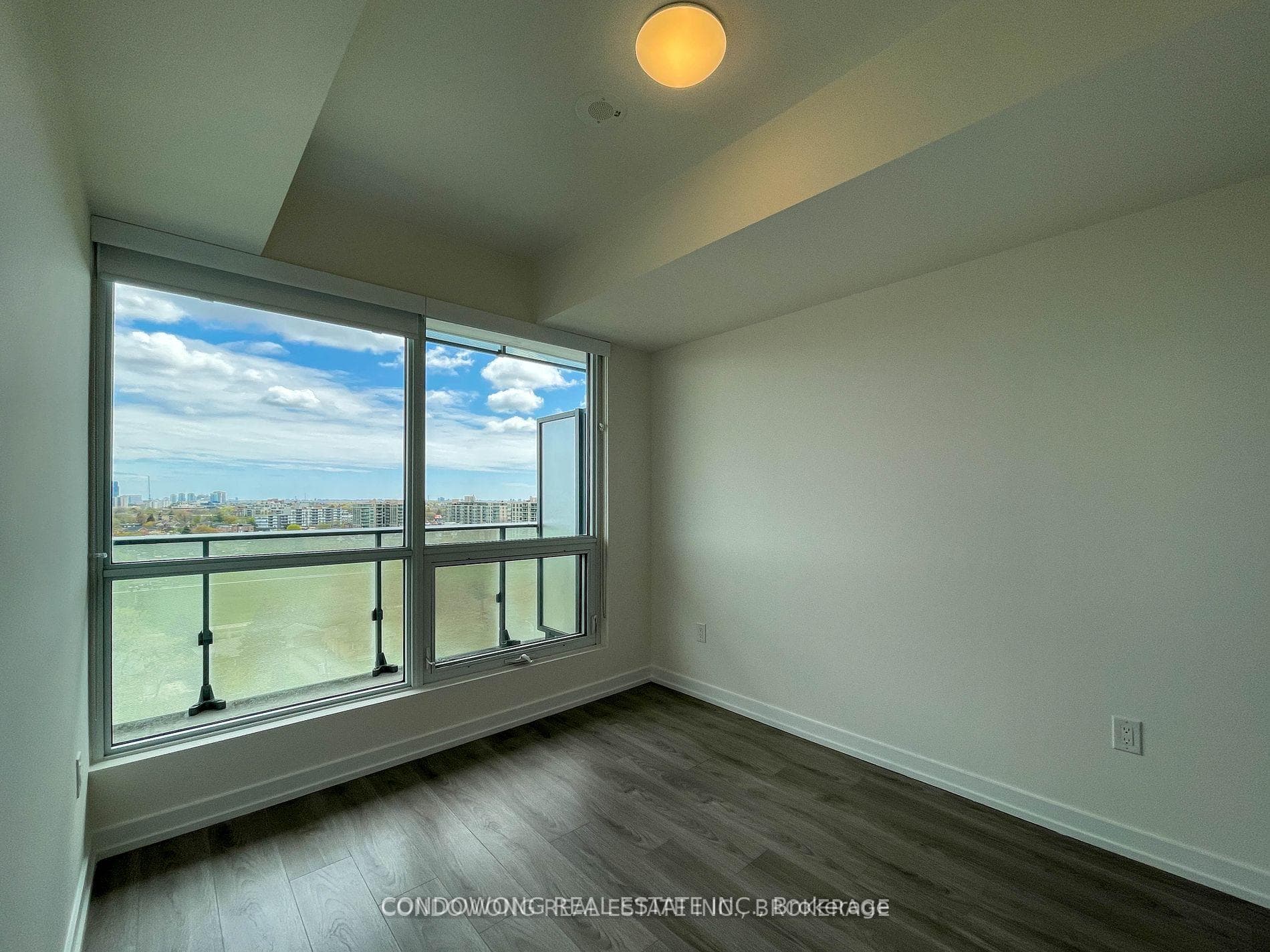 10 De Boers Drive Unit 1005 photo 10