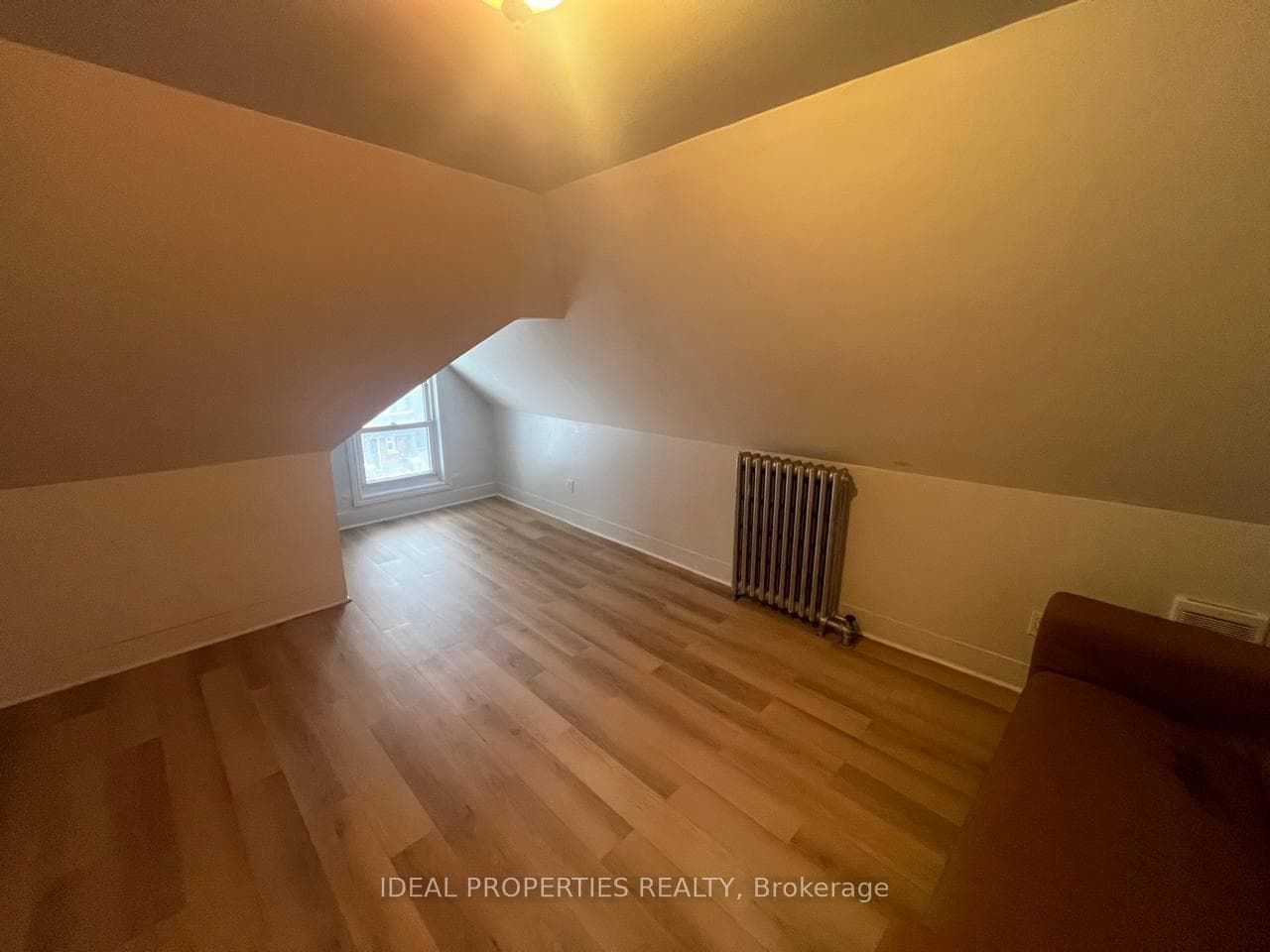 277 BRONSON Avenue Unit 5 photo 13