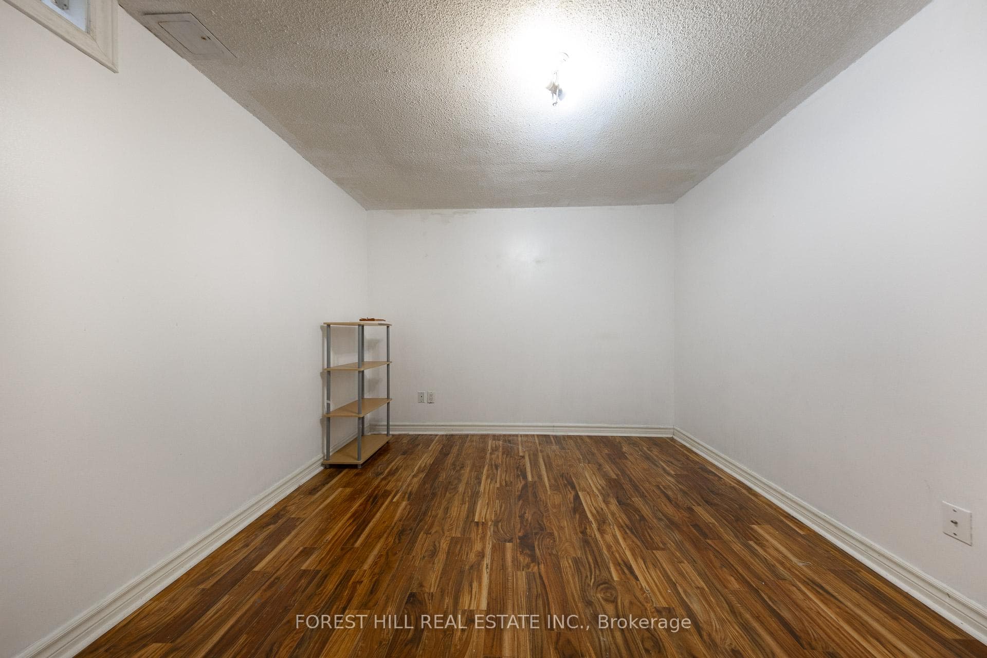 32 Hamills Crescent Unit BSMT photo 19