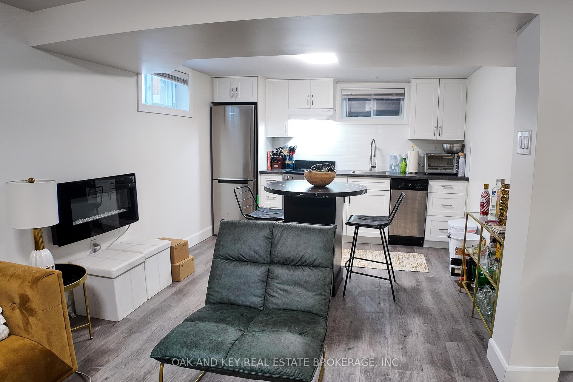 14 Britannia Avenue Unit Lower photo 7