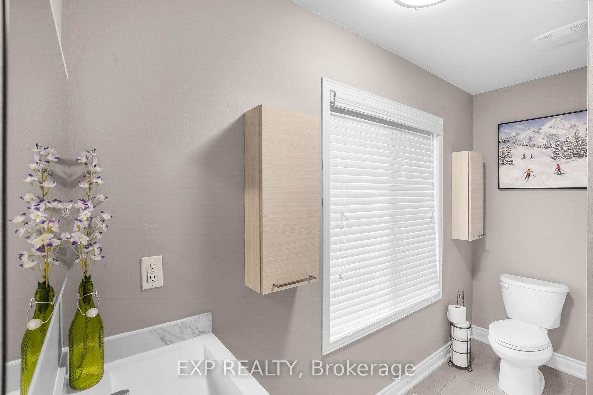 5812 Tenth Line photo 24