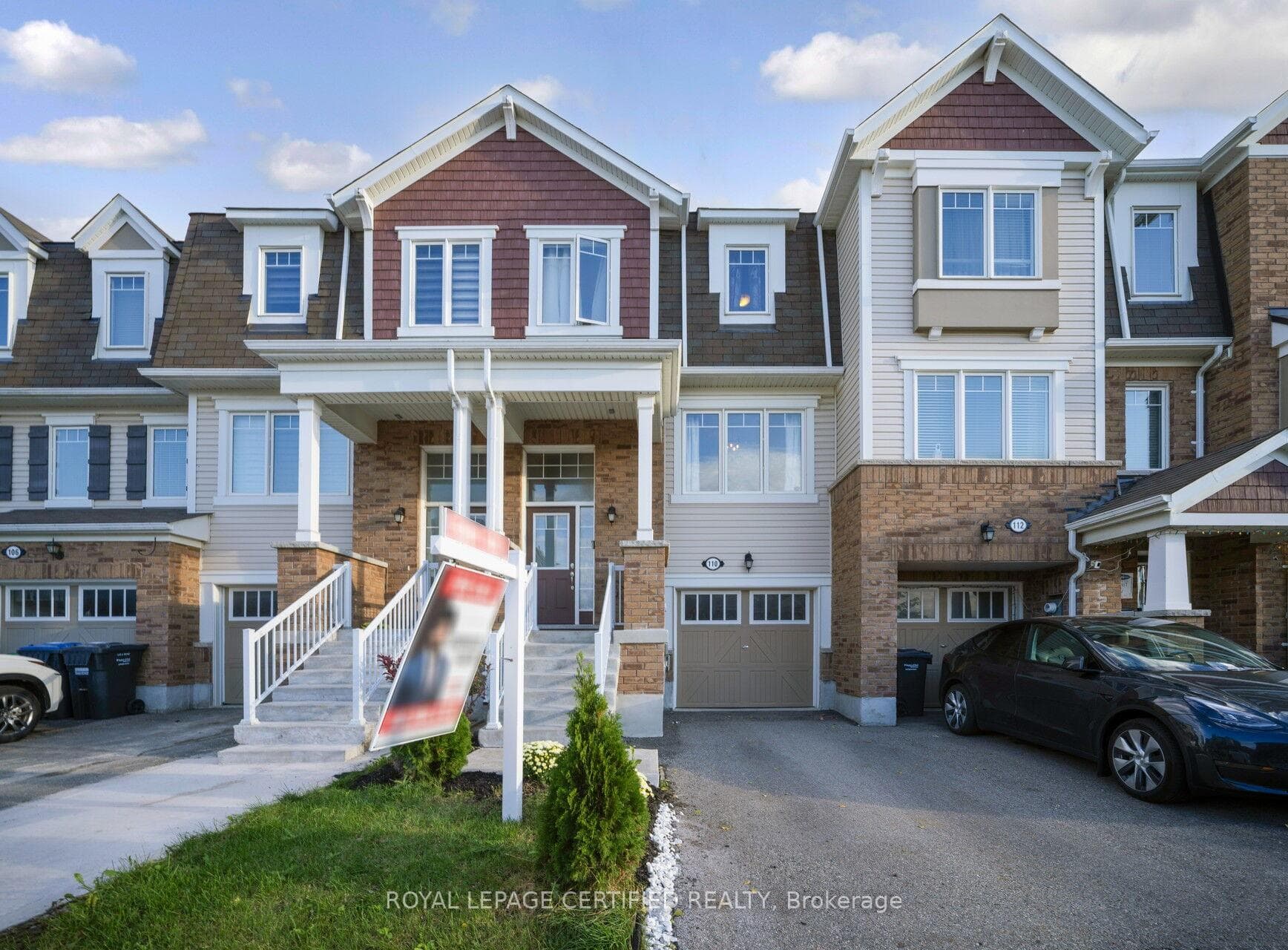 110 Bannister Crescent photo 1
