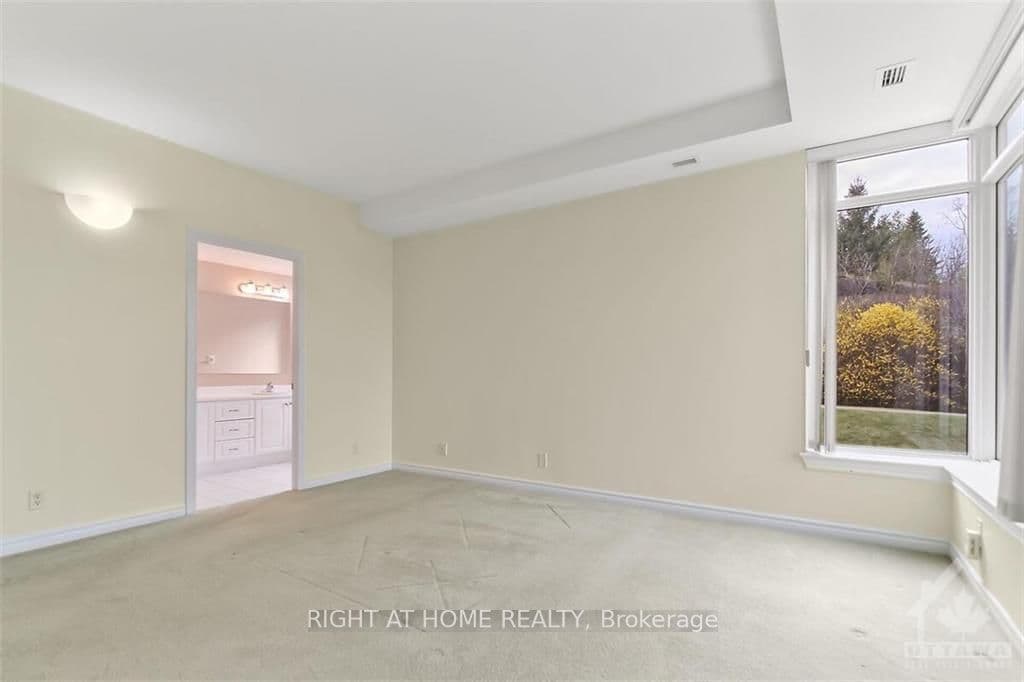 136 DARLINGTON Unit 207 photo 21