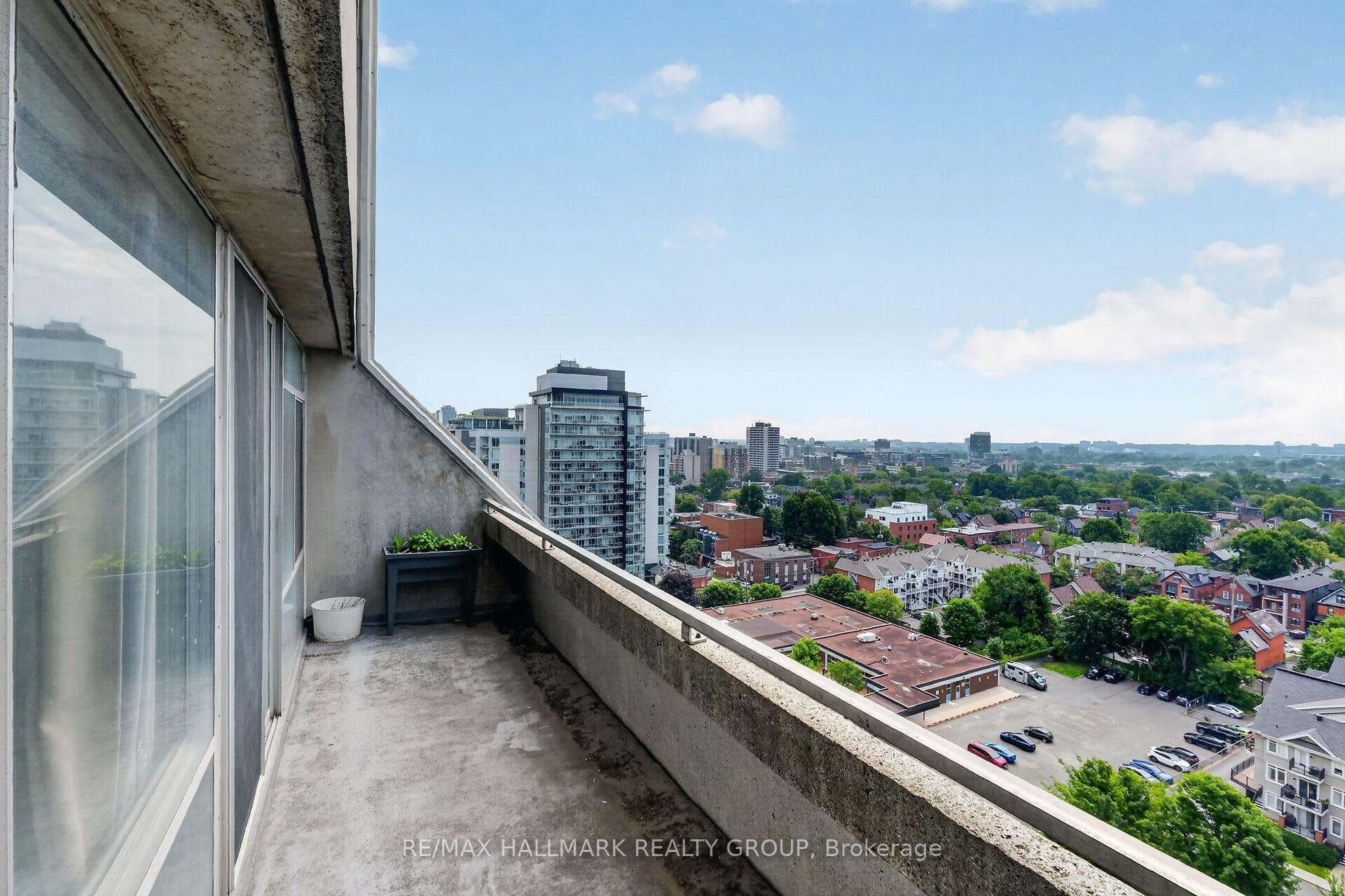 530 Laurier Avenue Unit 1907 photo 29