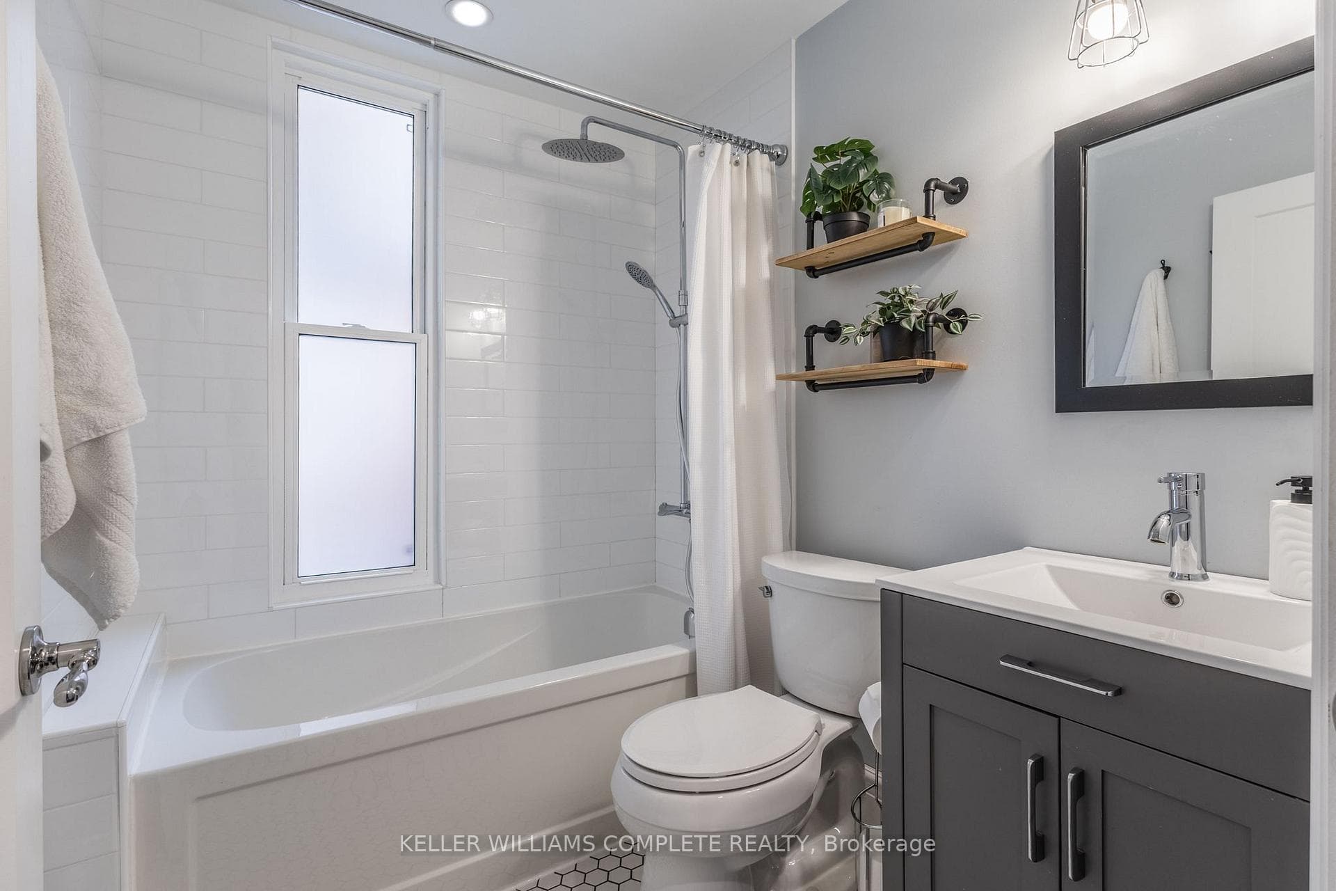 167 Markland Street photo 24