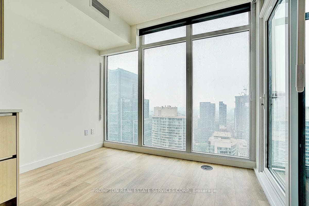 1 Concord Cityplace Way Unit 4102 photo 9