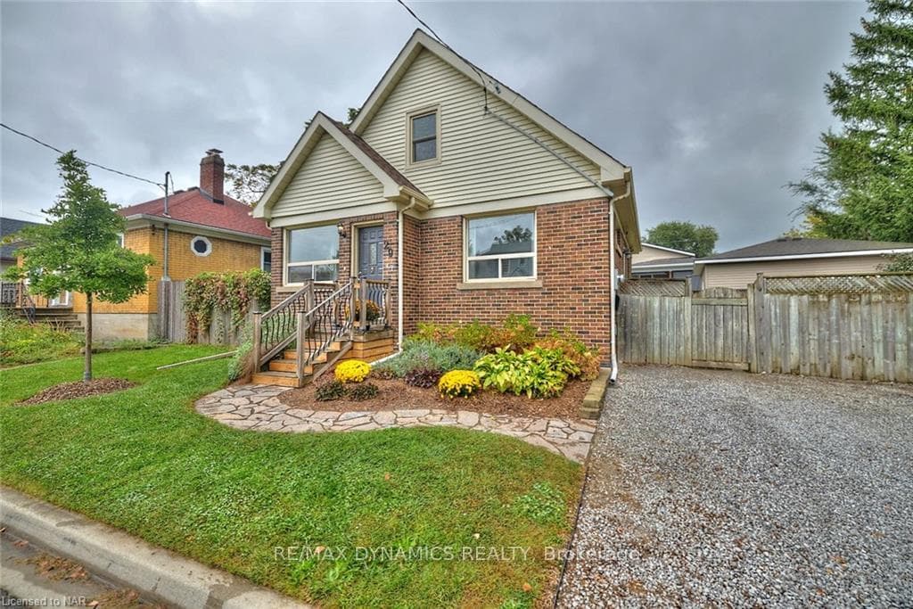 29 BLAIR Crescent photo 38