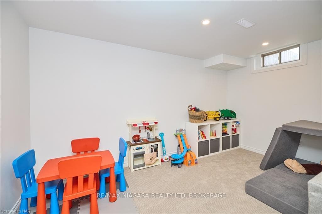 6 CHESTNUT Drive Unit 43 photo 37