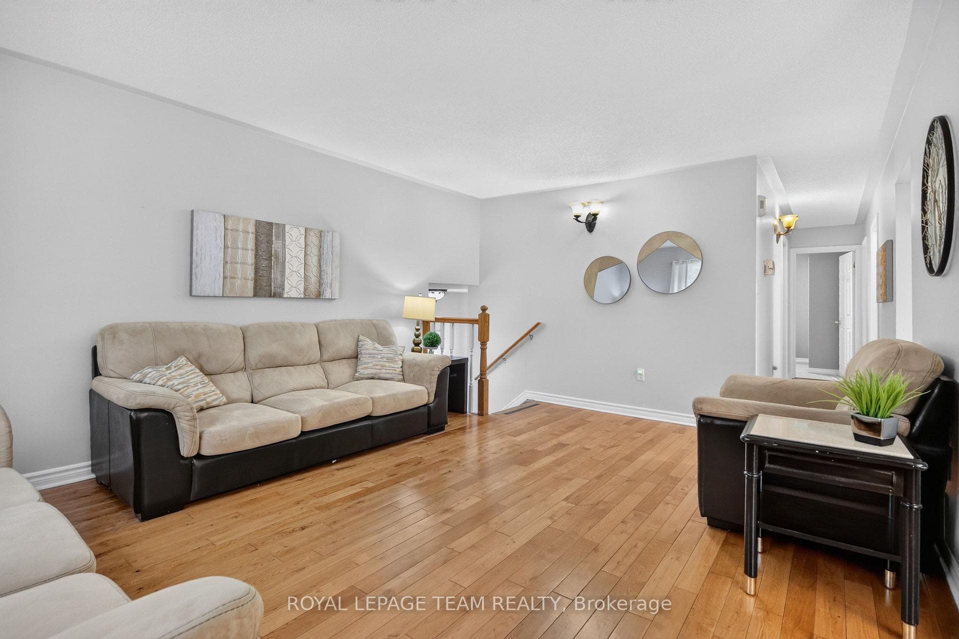 148 CHARLOTTE Street photo 8