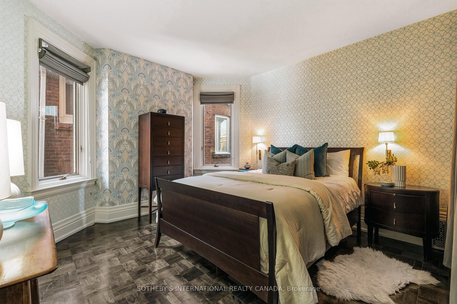 134 Roxborough Street photo 10