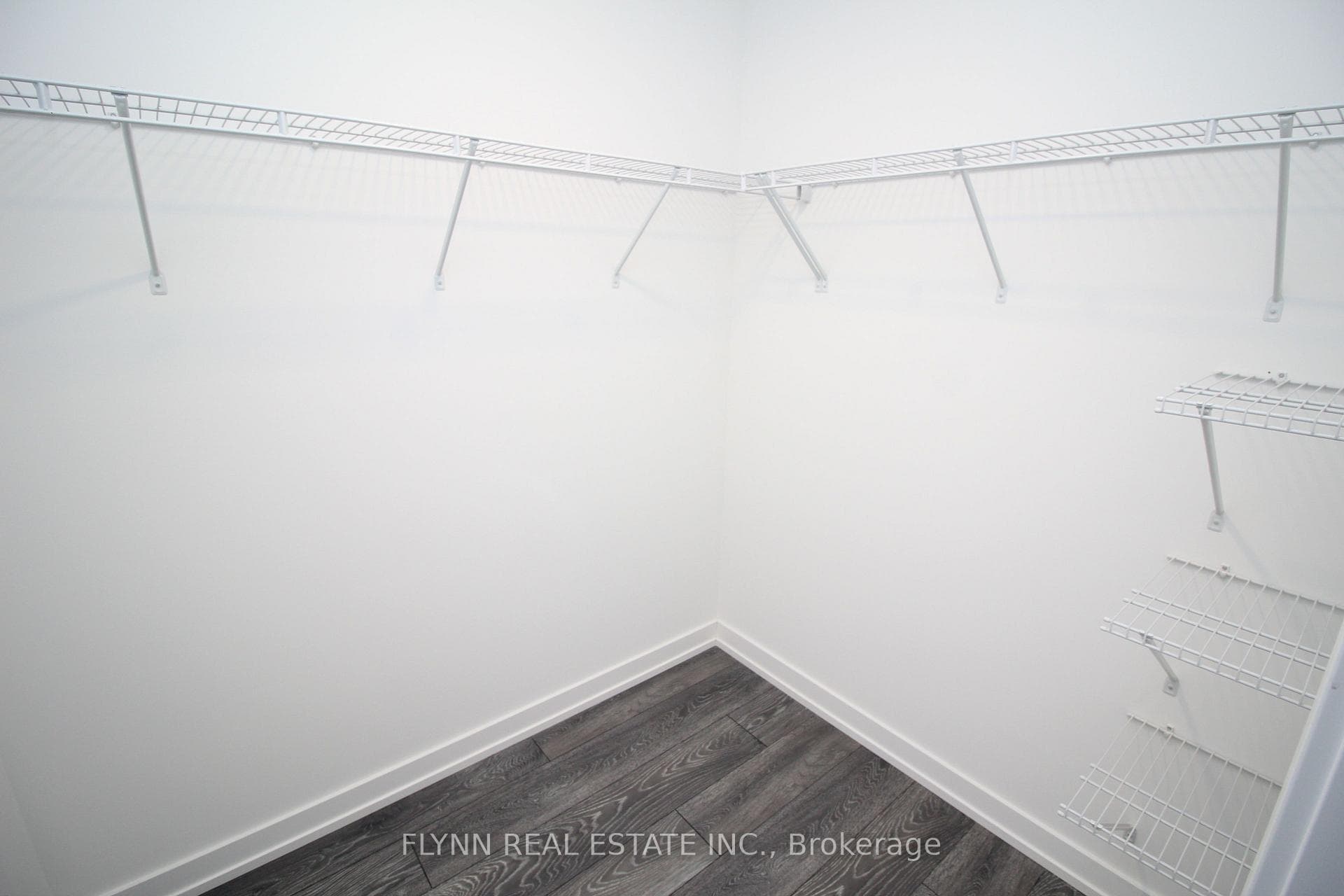 225 Sumach Street Unit 608 photo 17