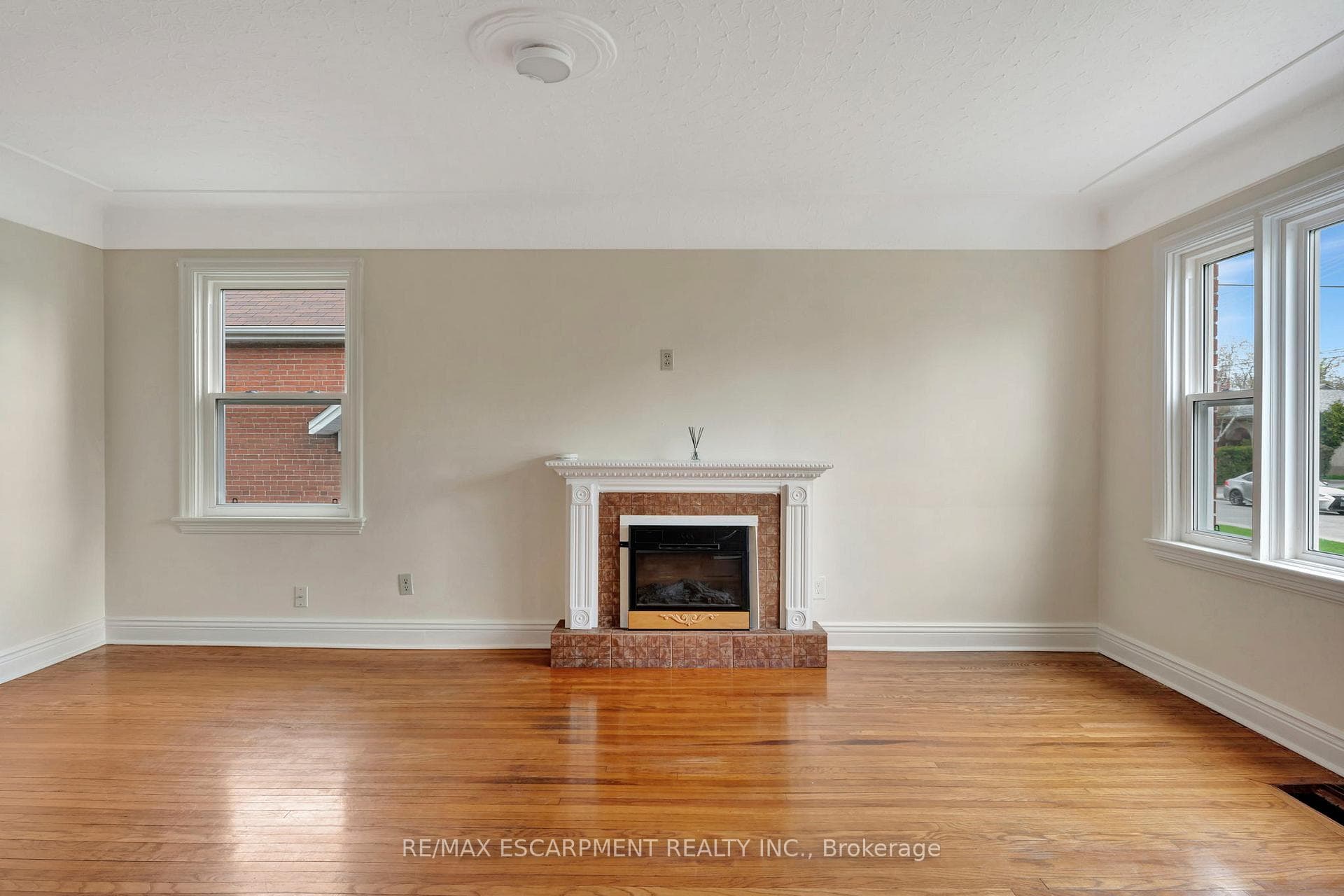 256 East 11th Street photo 14