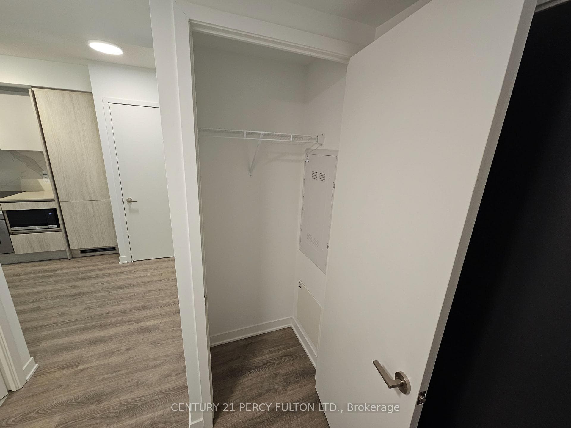 180 Front Street Unit 906 photo 15