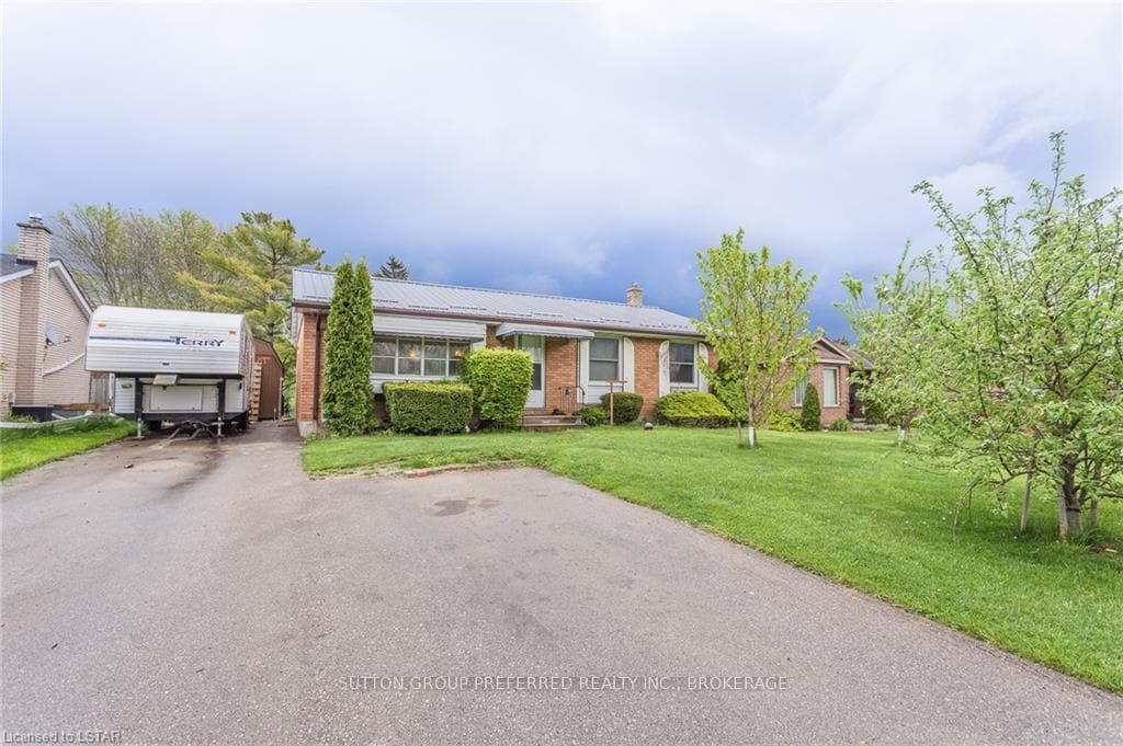 15 DAUGHERTY Drive photo 2