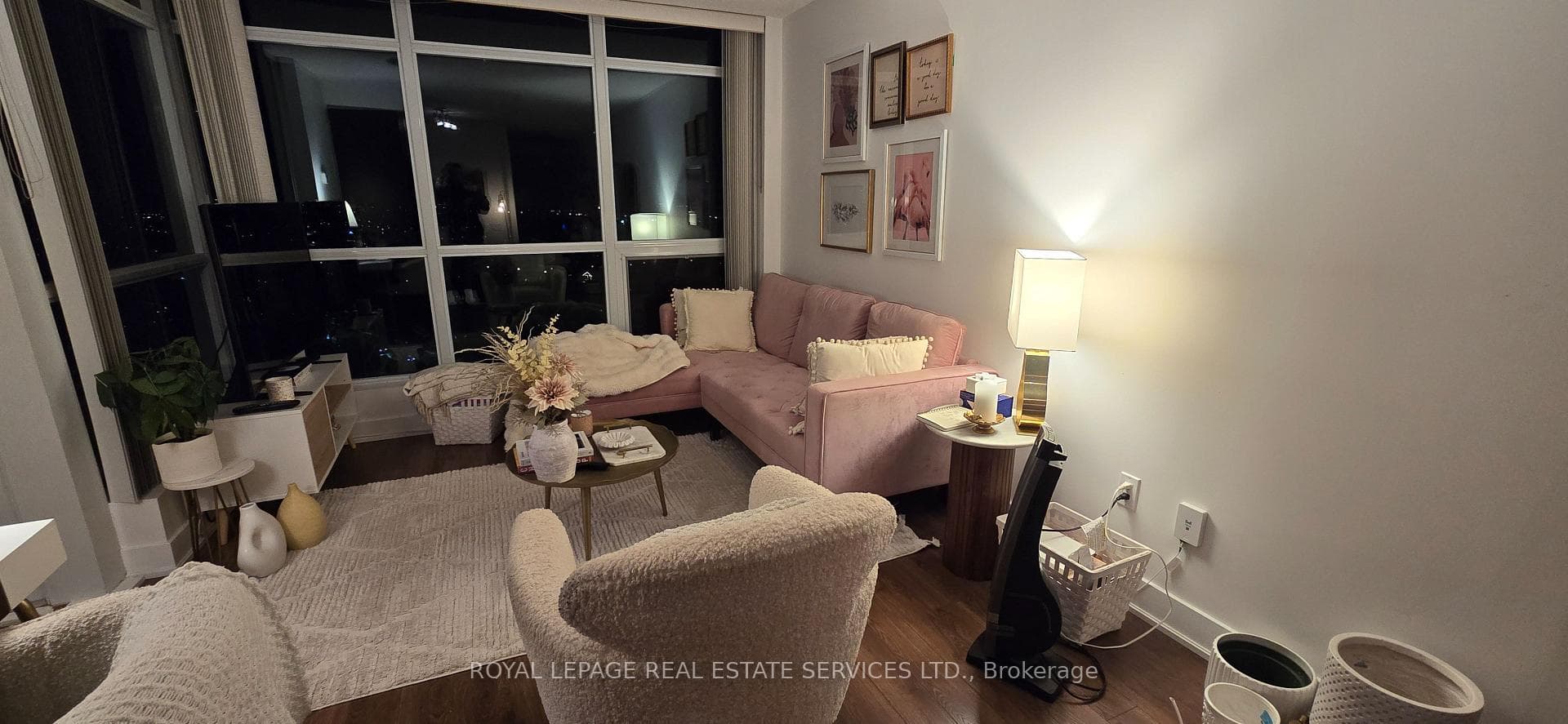 1048 Broadview Avenue Unit 1706 photo 2