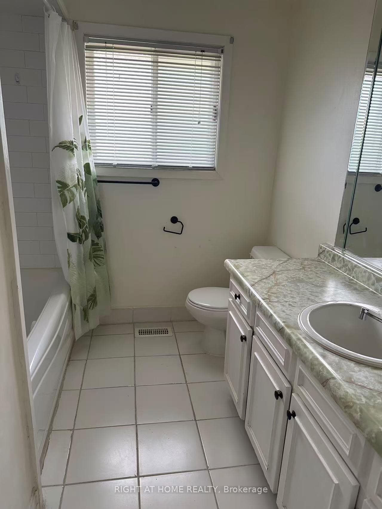 6860 MALDEN Road photo 10